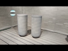 پروژه دکوراسیون لوکس گلدان رسی فیبر گرد با ابعاد خطی خاکستری با رنگ سرد و بلند