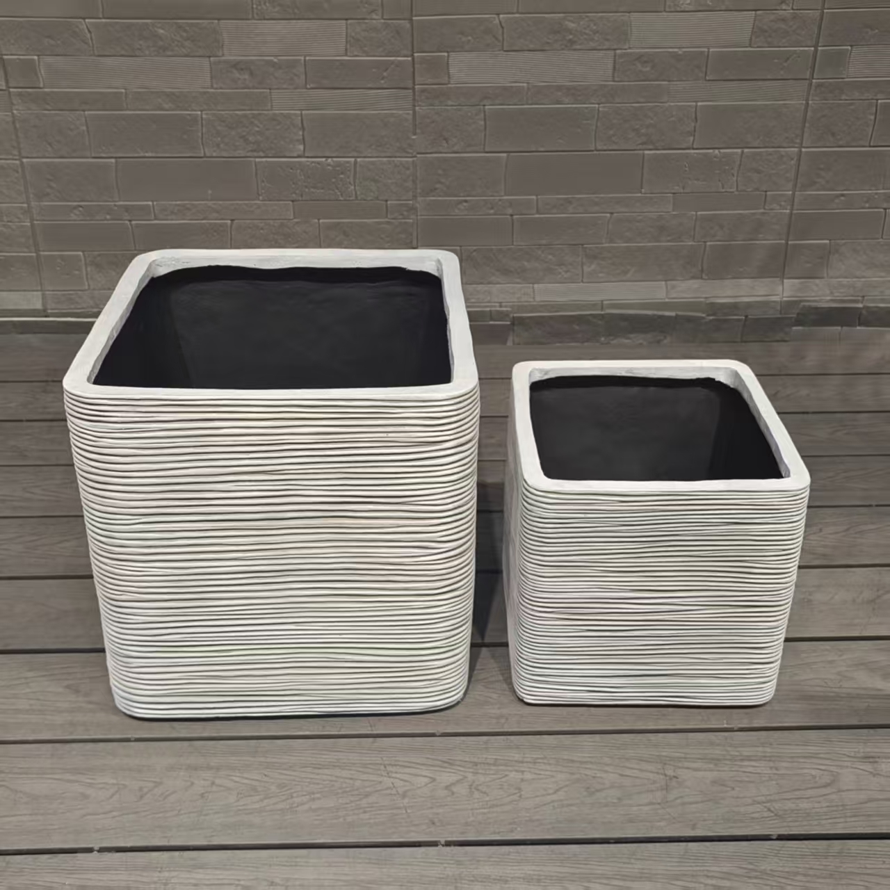 آخرین وبلاگ های شرکت در مورد گلدان های گل: بافتن رویاهای طبیعی با خطوط